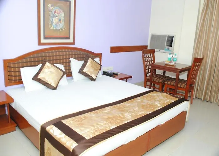 Hotel The Tourist - 1 Min From New Delhi Railway Station
